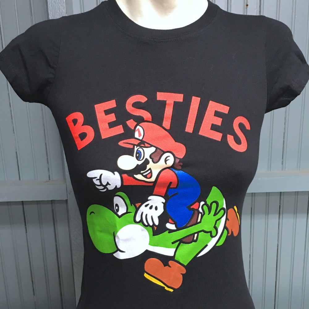 Super Mario Yoshi Besties Juniors Medium T-Shirt